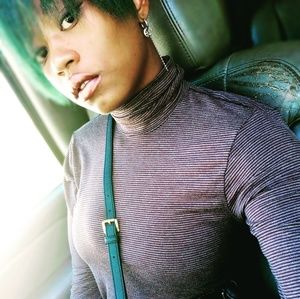 Meet your Posher, Alexus